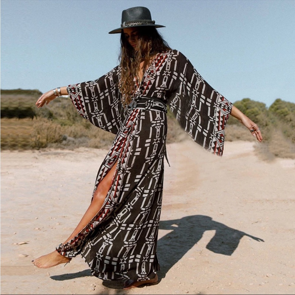 Aztec black/white print chiffon kimono robe beach cover up with adjustable sash